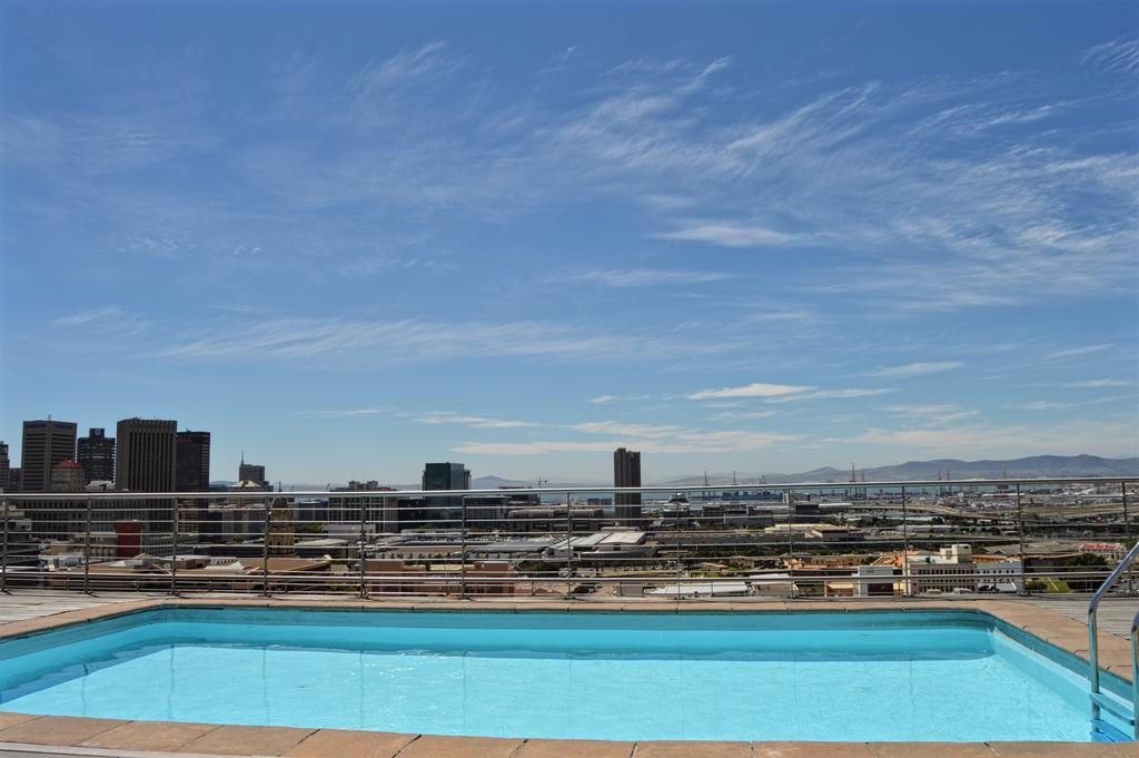 Appartement Urban Oasis At The Four Seasons à Le Cap Extérieur photo