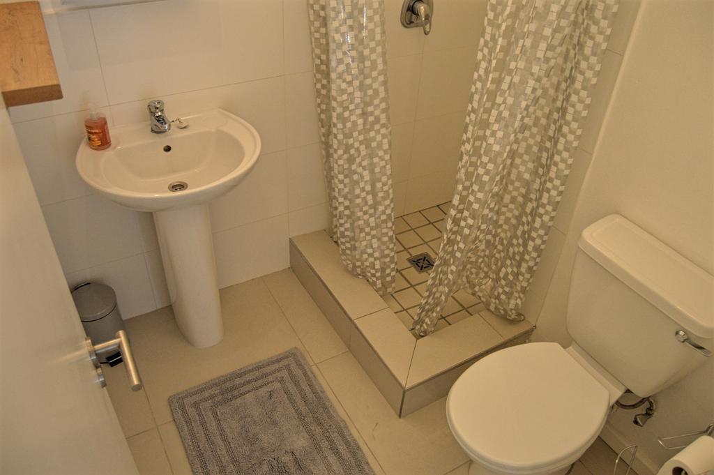 Appartement Urban Oasis At The Four Seasons à Le Cap Extérieur photo